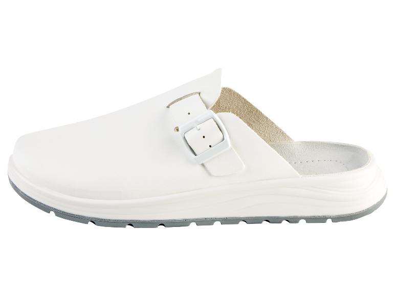 Weiße Ledersandalen mit Schnalle.