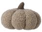 Beige Plüschkürbis.
