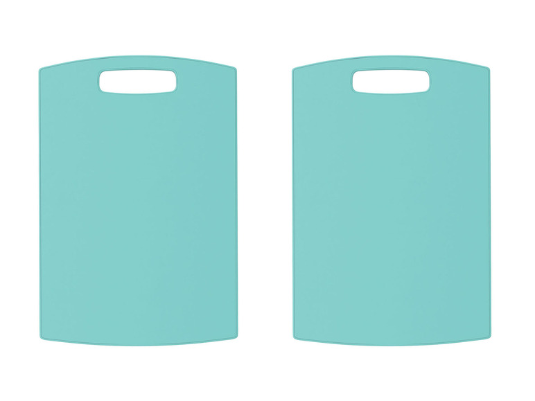 Zwei hellblaue Schneidebretter mit Griffen.