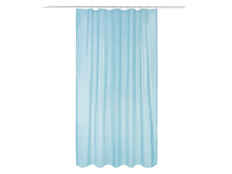 Eine blaue Duschvorhang mit Textur, die an einer silbernen Schiene hängt.