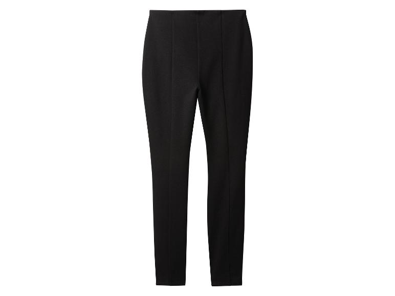 Schwarze, schlichte Hose mit geradem Bein und elastischem Bund.