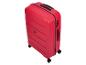 Ein roter Koffer mit Rollen der Marke 'IT Luggage'.