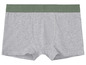 Graue Boxershorts mit grünem Bund.