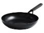 Schwarze KitchenAid Bratpfanne mit Antihaftbeschichtung und ergonomischem Griff.