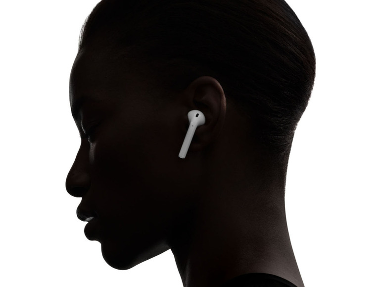 Gehe zu Vollbildansicht: Apple AirPods with Wireless Charging Case - Bild 12