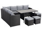 Schwarze Rattan-Lounge-Garnitur mit Tisch und vier Hocker
