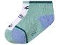 Zwei Paar Kindersocken, ein weißes mit Mustern und ein mintgrünes mit blauen Details.