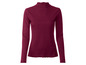 Ein burgunderfarbenes Langarmshirt mit Rollkragen.