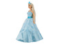 Eine Barbie-Puppe in einem hellblauen Prinzessinnenkleid.