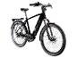 Schwarzes E-Bike mit Gepäckträger, Schutzblechen und Vorderlicht