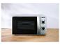 SILVERCREST Mikrowelle aus Edelstahl mit schwarzen Details und Drehknöpfen auf einem Holztisch.