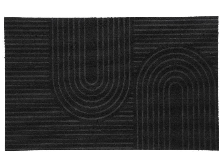 Schwarze Matte mit horizontalen und gebogenen Linienmustern.