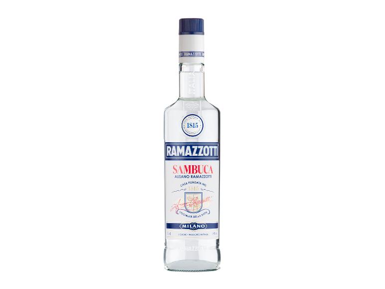 Klare Sambuca-Likörflasche mit einem weißen und blauen Etikett.