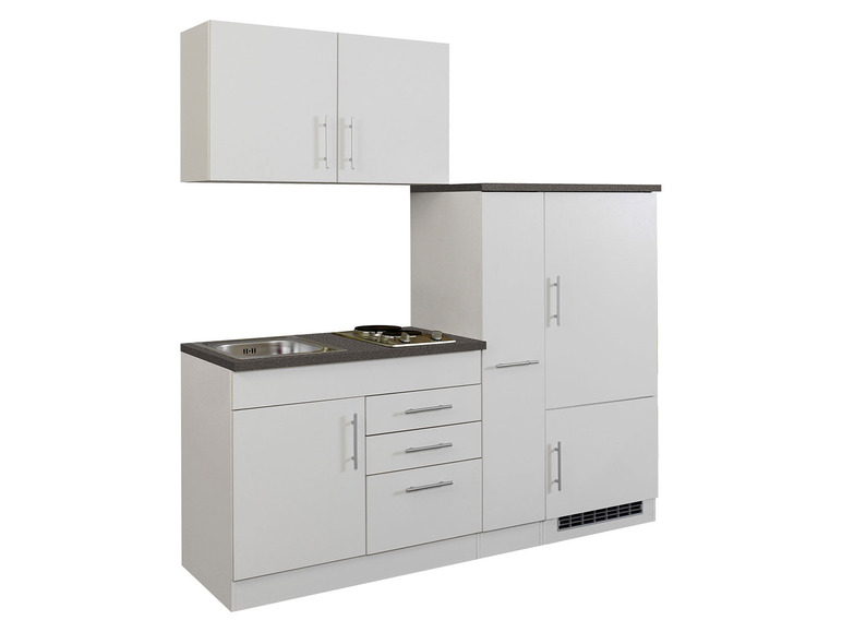 Weißes Küchenelement mit Oberschränken, Spüle, Kochfeld und Kühlschrank.