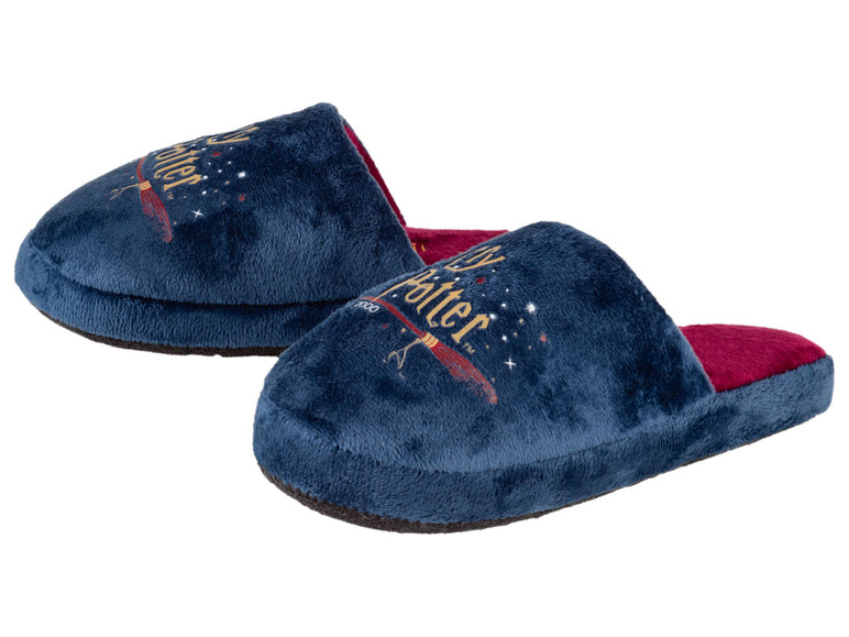 Blaue Harry Potter Hausschuhe mit Zauberstab.