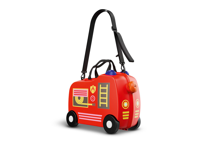 Ein roter Feuerwehrauto-Koffer mit einem Schultergurt.