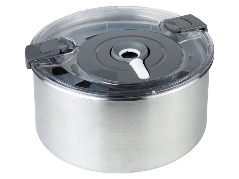 Eine Stahlschüssel mit Deckel für eine Eismaschine.