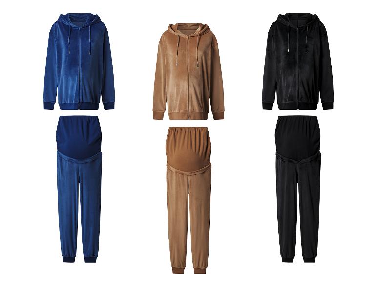 Drei Samt-Umstands-Trainingsanzüge in Blau, Braun und Schwarz.