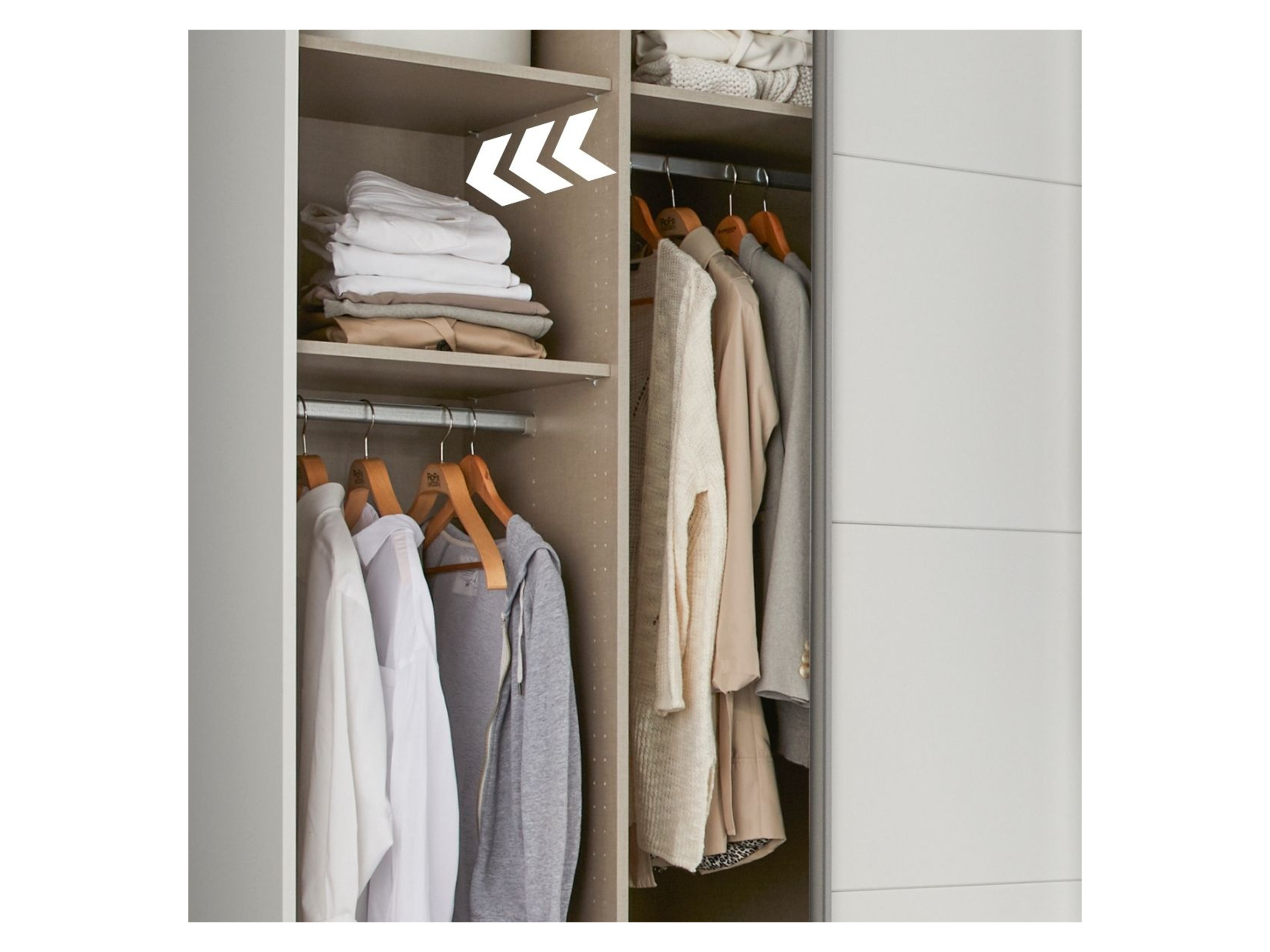 Thumbnail - rauch ORANGE Quadra Schwebetürenschrank mit Spiegelelementen (Classic-Zubehör, Korpus: Eiche, 315 x 230 cm)