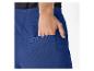 Dunkelblaue Hose, Detail der Tasche.
