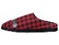 Hausschuh mit rot-schwarzem Karomuster und dekorativem Weihnachtsmann-Gürtel