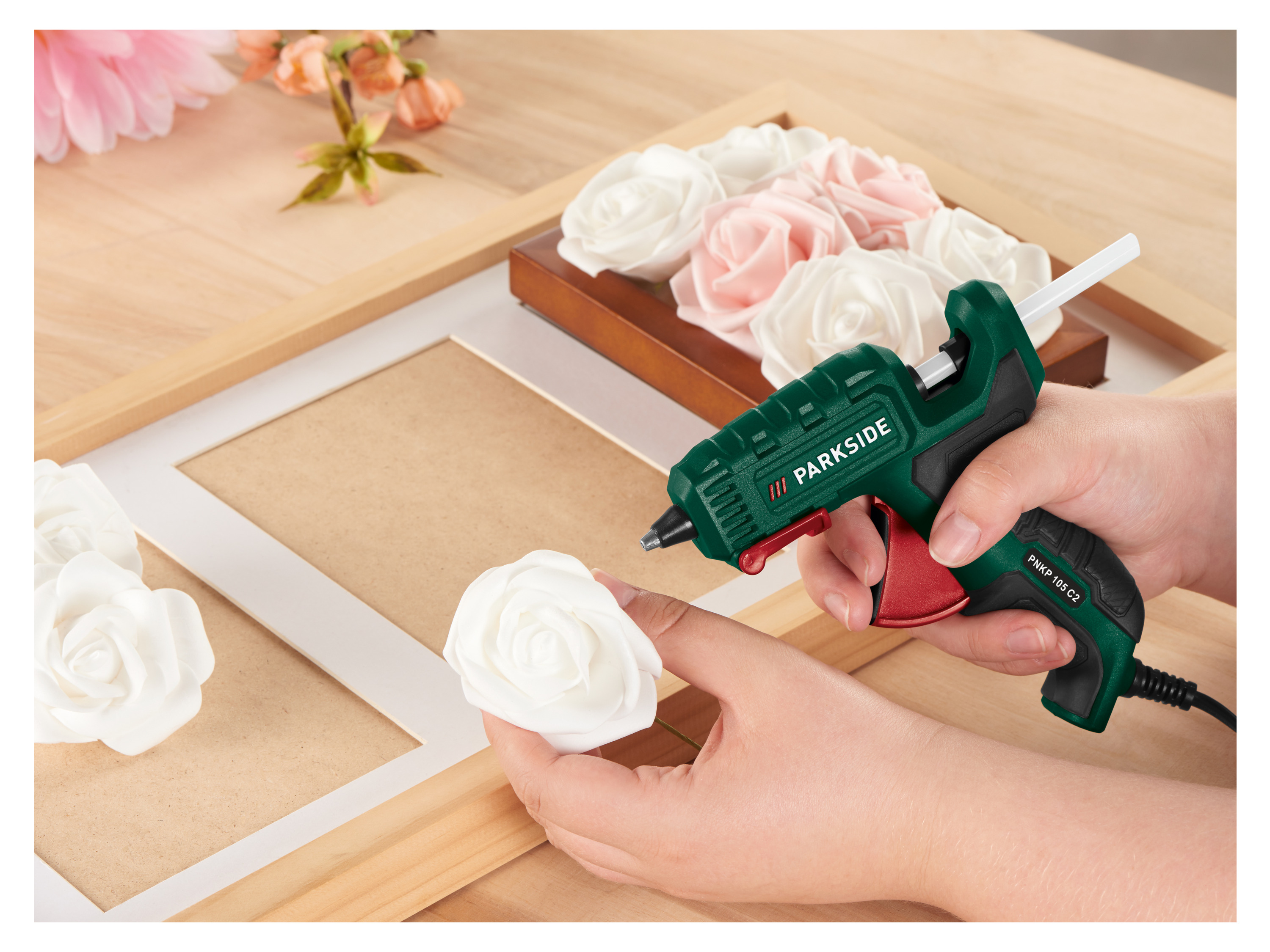 Thumbnail - PARKSIDE® Niedertemperatur-Klebepistole PNKP 105 C2 / Lötkolben 30W (Niedertemperatur-Klebepistole)