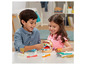 Zwei Kinder spielen mit Play-Doh Zahnarzt Spielzeug.