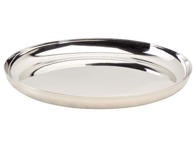 Eine silberne Servierplatte