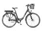 Schwarzes E-Citybike mit Frontkorb und Gepäckträger.