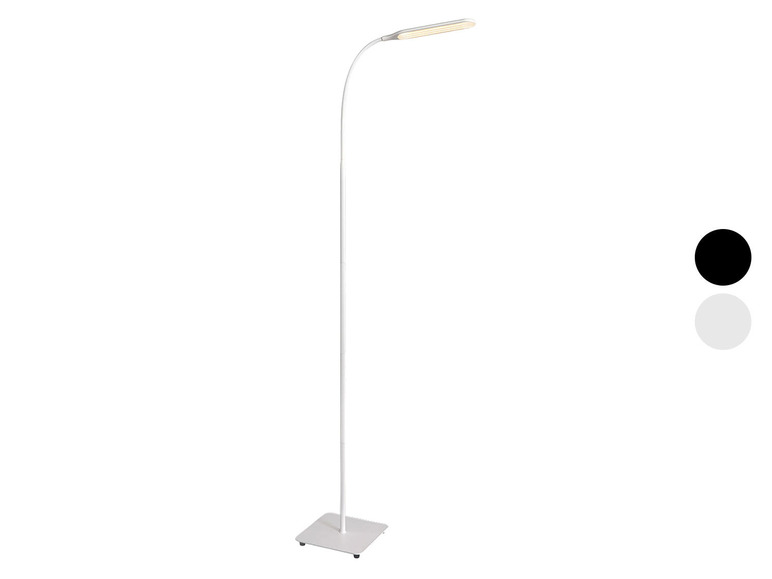 Eine weiße Stehlampe mit gebogenem Arm.
