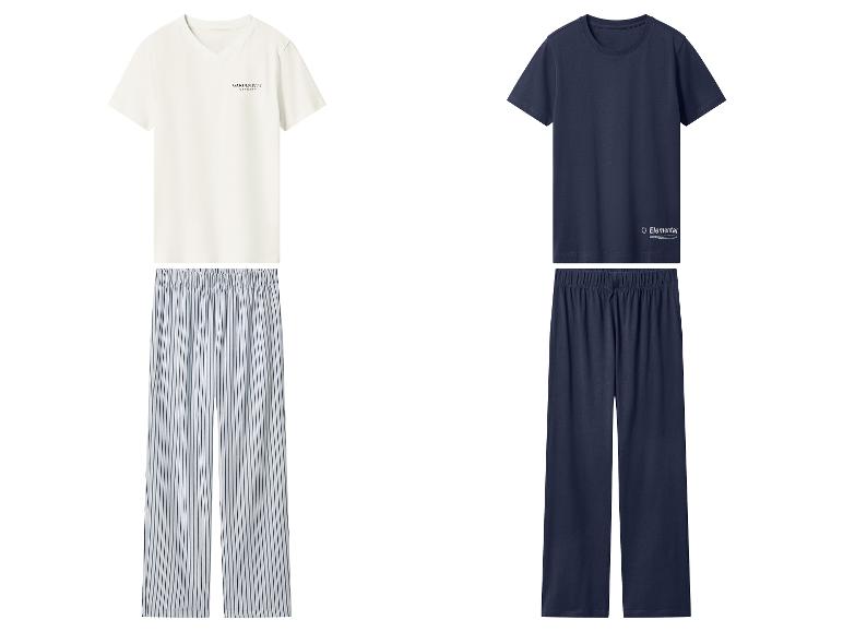 Zwei Pyjama-Sets: eines weiß mit blauen Streifen, das andere marineblau.