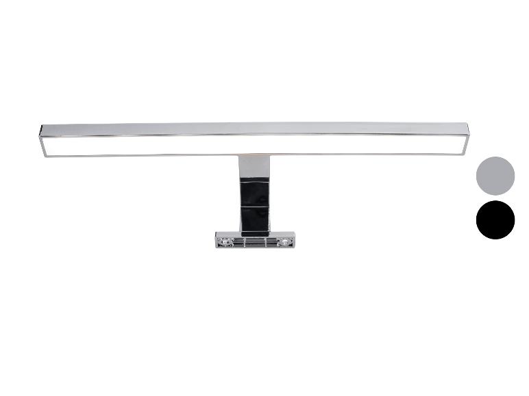 Verchromte LED-Wandleuchte mit horizontaler Lichtleiste und zentraler Halterung.