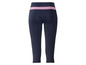 Dunkelblaue Leggings mit rosafarbenem Bund.