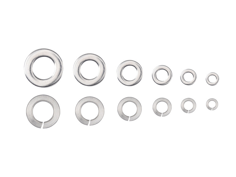 Sortiment runder und geteilter Ringe in verschiedenen Größen.