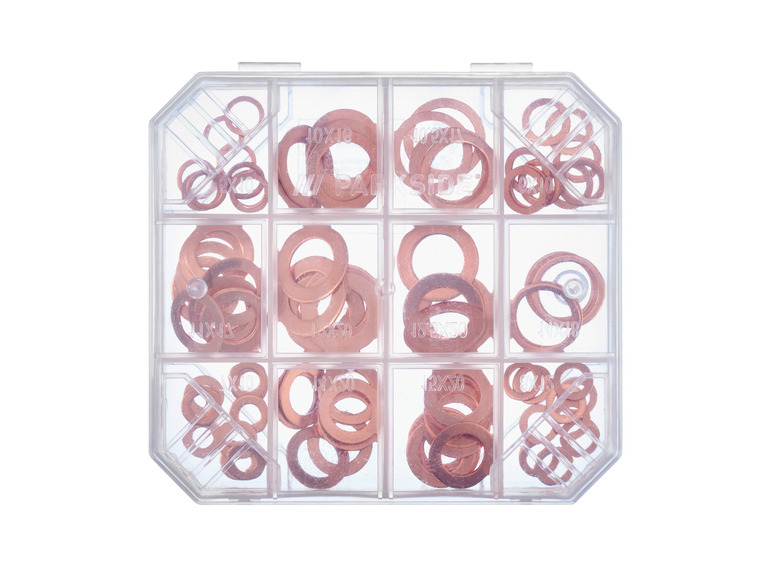 Sortiment Kupferringe in einer Plastikbox.