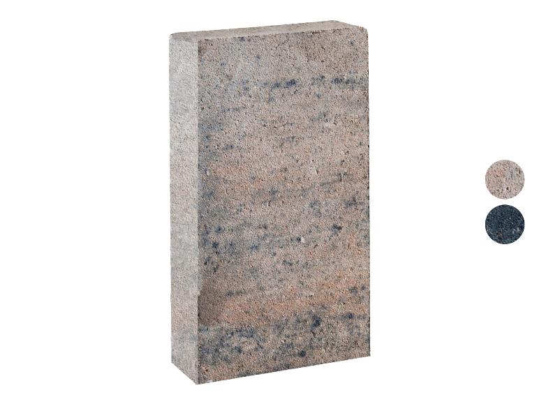 Rechteckiger Betonpflasterstein in Grau-, Braun- und Dunkelblautönen