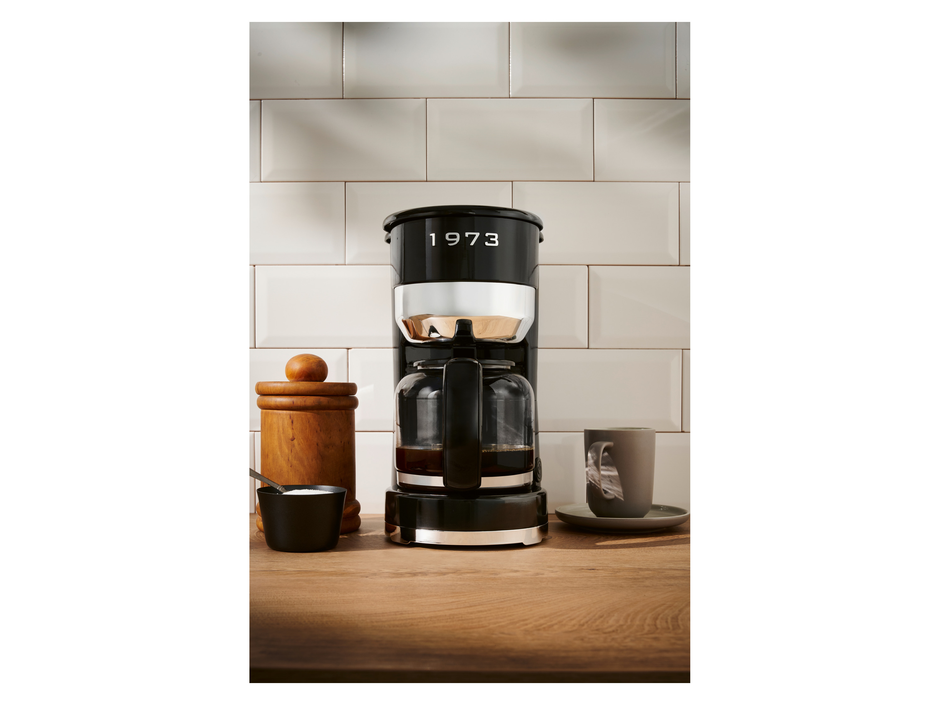 Thumbnail - SILVERCREST® Kaffeemaschine Chrom Retro 1973 Schwarz SKMR 1000 A1