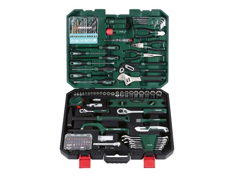 PARKSIDE Werkzeugkoffer mit Schraubendrehern, Zangen, Steckschlüsseln und Bohrern in grünem Koffer.