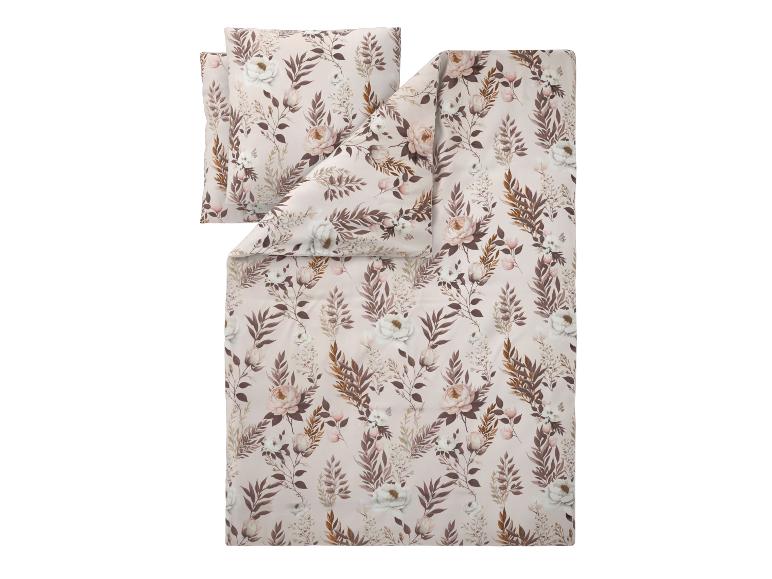 Bettwäsche-Set mit Blumenmuster, beigen und braunen Blättern sowie weißen und rosa Blüten.
