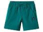 Dunkelgrüne Kinder-Shorts.