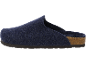 Blaue Filzpantoffeln mit Korksohle.