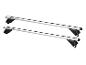 Zwei silberne Ultimate Speed Dachträger aus Aluminium.