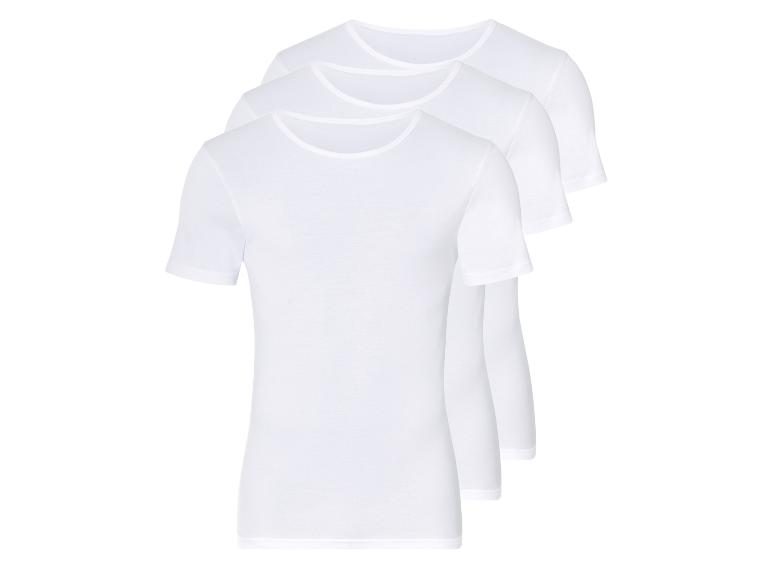 Drei weiße T-Shirts mit kurzen Ärmeln.