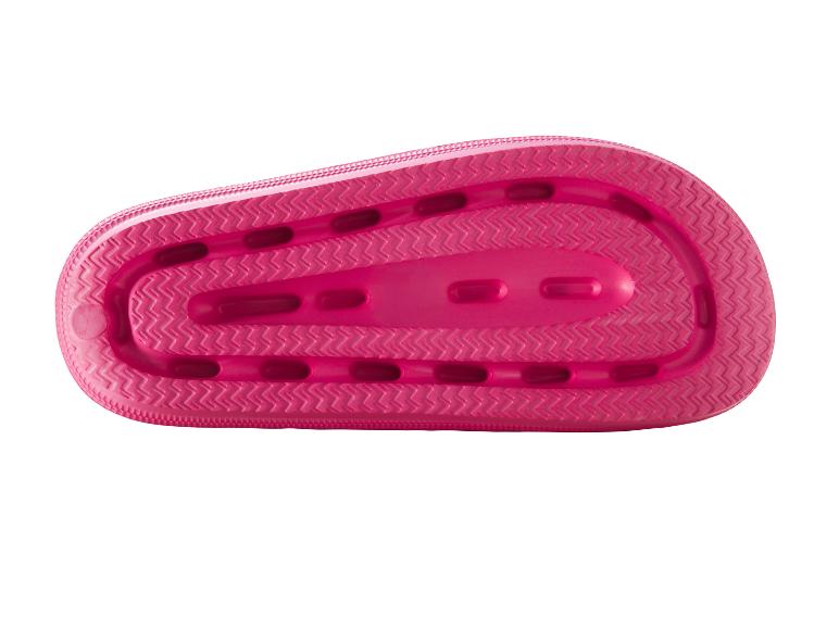 Rosa Flip-Flop-Sohlen mit Zickzackmuster.