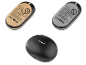 Zwei tragbare 5200-mAh-Powerbanks, eine beige und eine graue, mit einer dritten schwarzen Powerbank im Vordergrund.