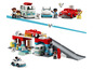 LEGO DUPLO Set mit einer Autowaschanlage, Autos, Van und Figuren.