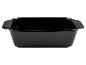 Eine schwarze rechteckige Auflaufform mit Griffen.