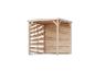Holzpergola mit Rankgittern und geschlossener Rückwand.