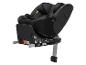Schwarzer Kindersitz mit ISOFIX-Basis und Stützfuß, Seitenansicht.
