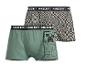 Boxershorts mit Karomuster und eine grüne mit Videospielcharakter-Design.